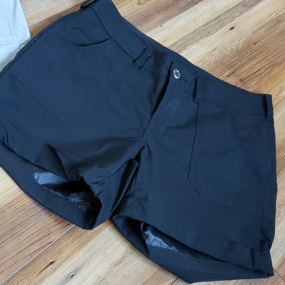 Two north face shorts - Picture 2 of 7